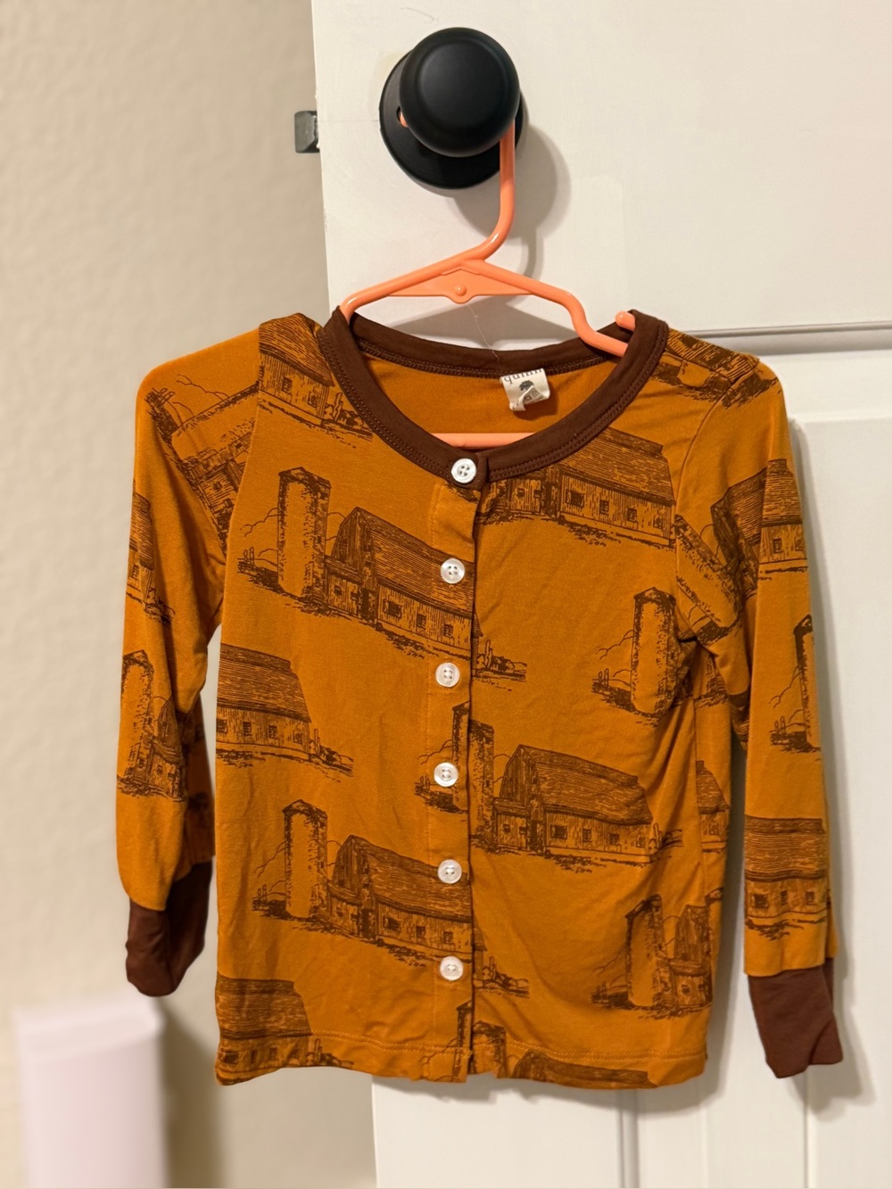 kate quinn - long sleeve cuffed button down tee | barn | bamboo - 2T